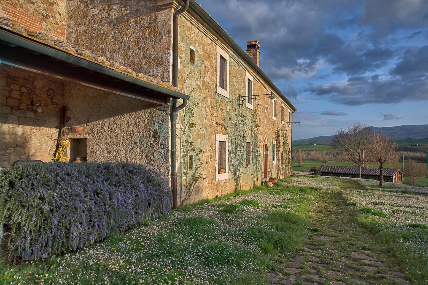 Agriturismo Le Sorbelle D'Orcia Con Piscina Pienza Eksteriør billede